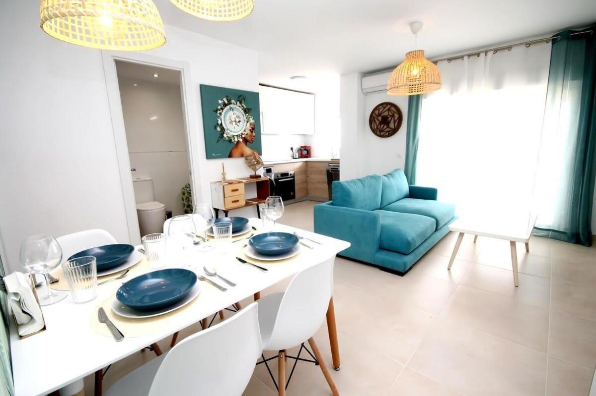 Apartamento Moderno Y Con Estilo En La Carihuela Torremolinos Extérieur photo